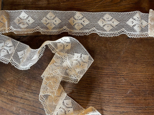 Pizzo antico metri ecru - 3,