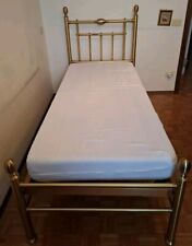 Letto singolo in ottone con rete a doghe ortopediche e materasso in lattice