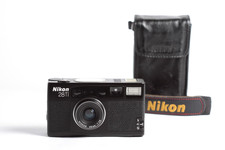 Nikon 28Ti Black fotocamera