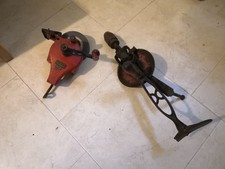 trapano manuale e mola manuale vintage