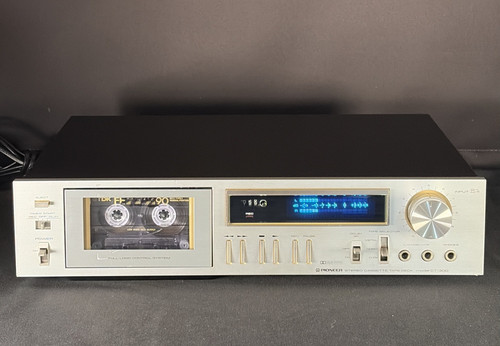 Pioneer 300 stereo cassette - stereo,
