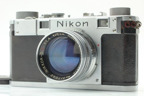 Quasi nuovo nikon - nikon, red