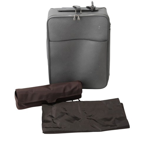 Louis vuitton taiga - vuitton, pegas