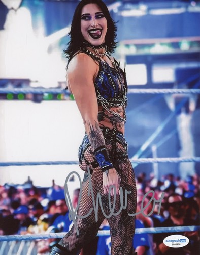 Licking lips wwe nxt - lips",