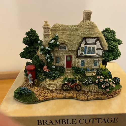 Not lilliput lane bramble - not,
