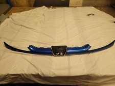 GRIGLIA PARAURTI ANTERIORE