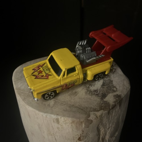 Camion chevrolet giallo flash - chevrolet,