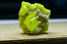 Esemplare minerale a grappolo