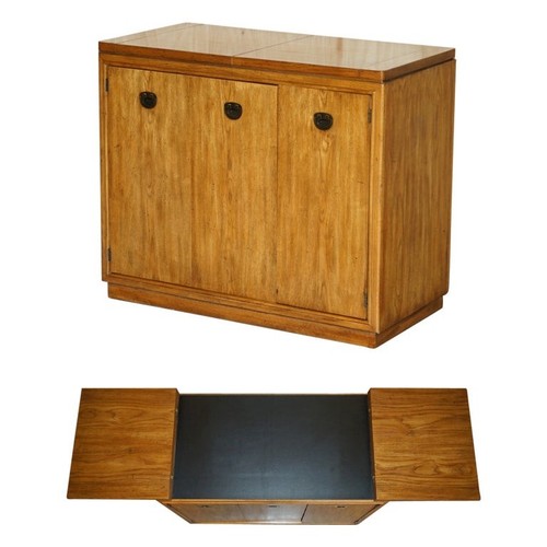 Collectable vintage mid - collectable,