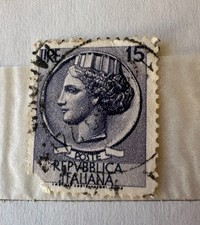 Francobollo Italia "Siracusana 15 L. con difetto-Tappeto Di Stelle 1956"