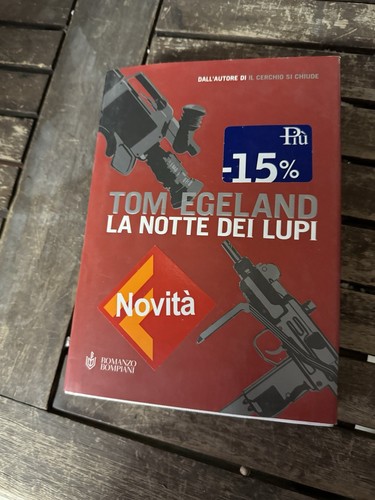 Libro notte dei lupi - la,