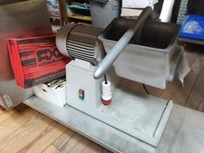 GRATTUGIA ELETTRICA PROFESSIONALE INDUSTRIALE 40KG