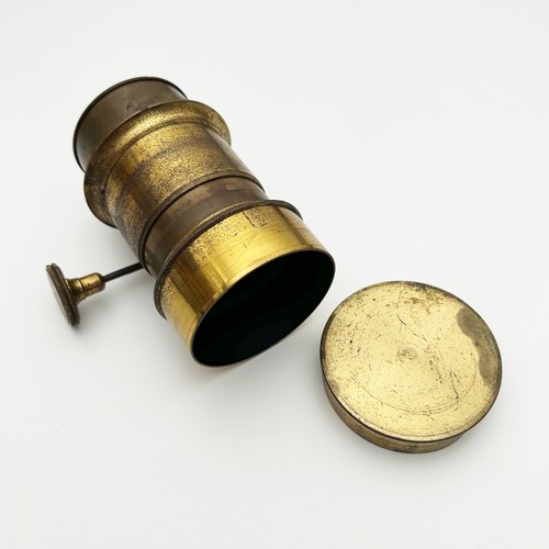 Antico obiettivo fotocamera