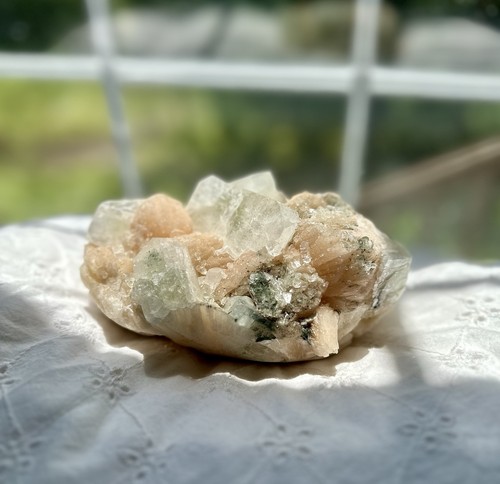 Green apophyllite peach - green,