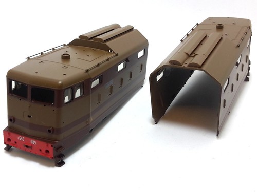 Carrozzerie 645 089 lato - fs,