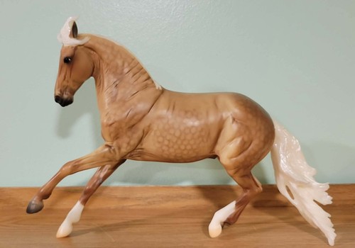 Future bright roached mane - bright,