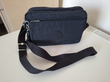 *KIPLING ABANU M, borsa a tracolla/crossbody, blu blu, ottime condizioni *