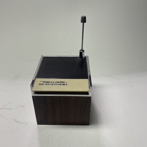 Vintage working radio shack - working,