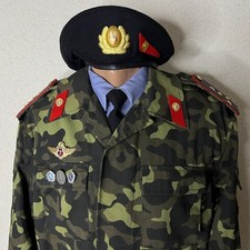 Uniforme militare mimetica