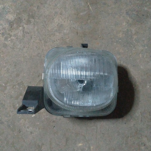 Faro anteriore sinistro - anteriore,