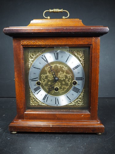 Woodford mantel clock with - woodford,