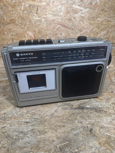 Sanyo m2560lg radio cassette - radio,