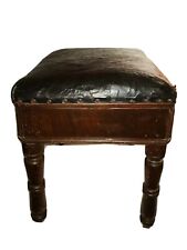 Antico sgabello per pianoforte