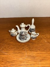 Set da tè in porcellana