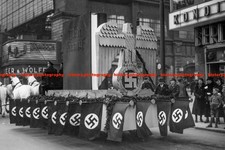 F021371 Carriage with a huge