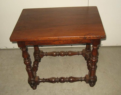Piccolo tavolino noce gambe - tavolino,