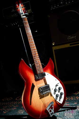 Rickenbacker model 330 fireglo - rickenbacker,