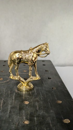 Statuina trofeo cavallo sella