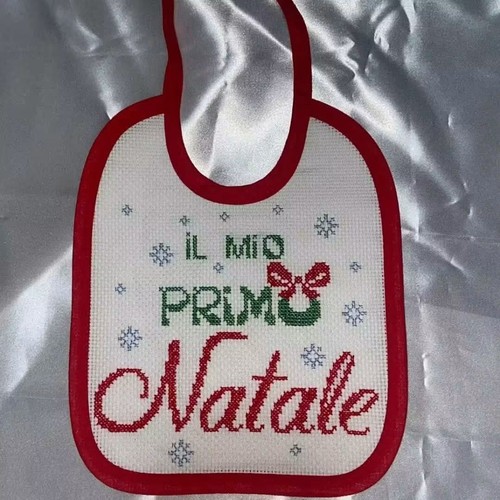 Bavaglino ricamato punto - ricamato,