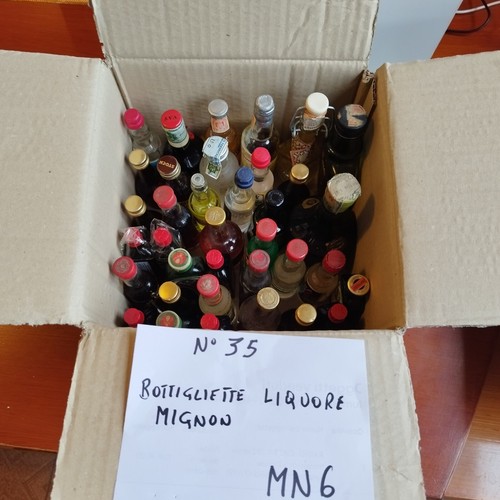 Liquore mignon stock