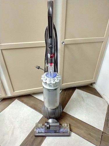 Dyson dc65 animal - animal, upright