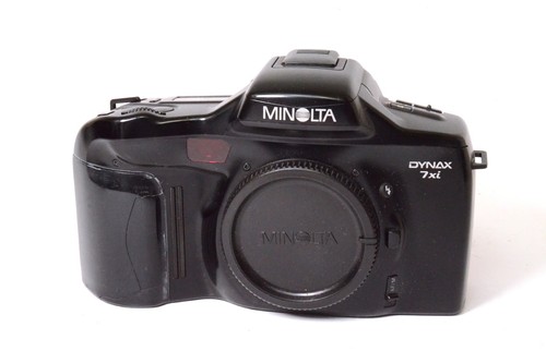 Minolta dynax 7xi - minolta,