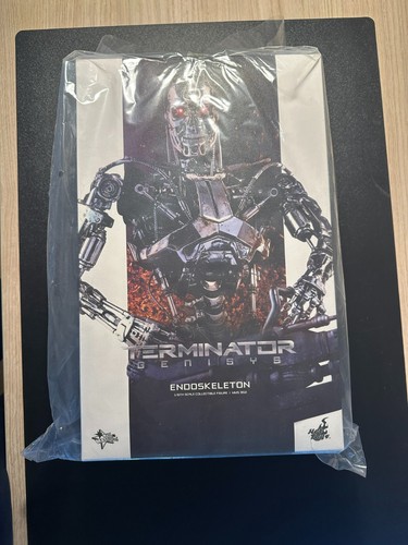 Hot toys mms352 terminator - toys,