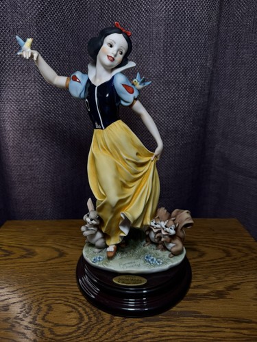 Scultura biancaneve di - scultura,