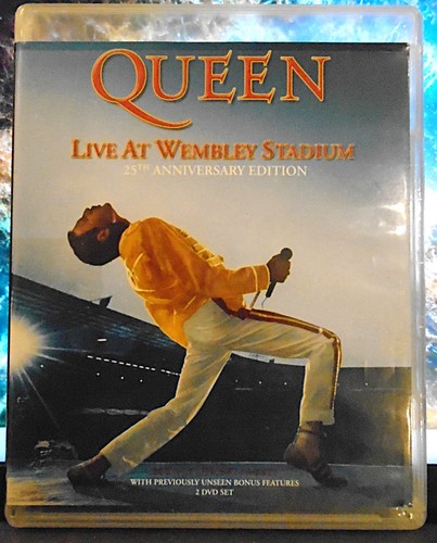 Queen live wembley - at,