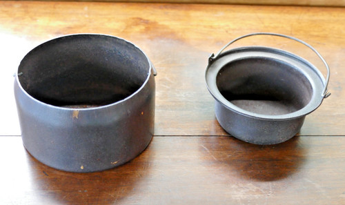 Small cast iron glue - , pot
