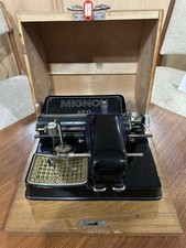 Macchina da scrivere AEG