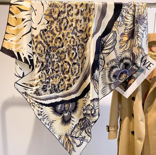 Sciarpa scialle bandana seta