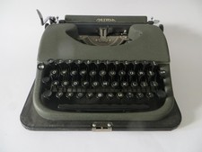 Macchina da scrivere PATRIA