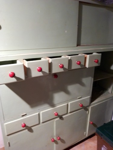 Credenza vintage con ante