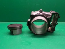 CILINDRO E PISTONE VERTICALE