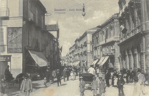 Cpa italie benevento corso - italie,
