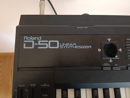 Roland linear synthesizer - d-50,