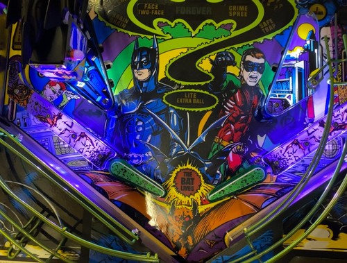 Enigma flipper bat - bat, topper