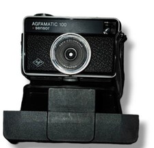 AGFAMATIC 100 SENSOR Fotocamera Shoot & Point  anni 70 Retro con fascino Vintage