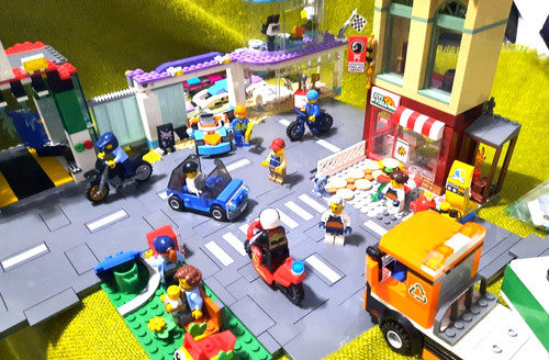 Lego city town center - lego, car